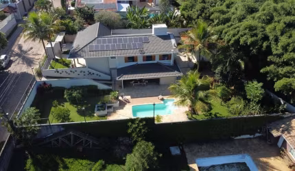 Casa com 3 dormitórios à venda, 430 m² por R$ 2.195.000,00 - Caxambu - Jundiaí/SP