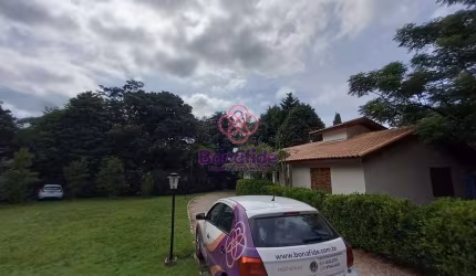 Casa e galpão para VENDA localizada no bairro PINHAL, em Cabreúva/SP.