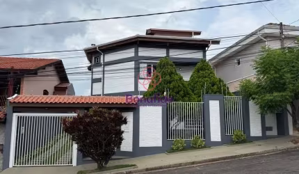 Casa com 3 dormitórios à venda, 239 m² por R$ 1.621.000,00 - Jardim Paulista II - Jundiaí/SP