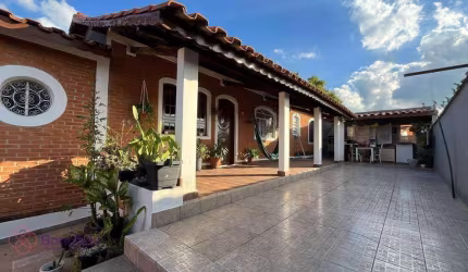 Casa com 4 dormitórios à venda, 204 m² por R$ 900.000,00 - Vila Nova Esperia - Jundiaí/SP