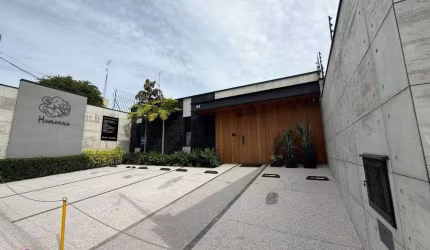 Casa comercial área nobre