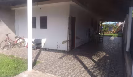 VENDO SOBRADO  NO  NO BAIRRO PEREQUE CARAGUATATUBA
