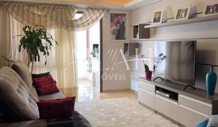 Apartamento semimobiliado com terraço, no bairro  Pio X