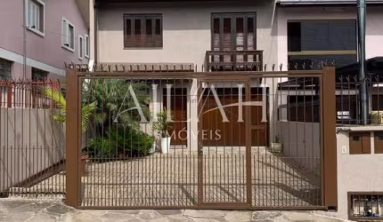 Casa com 3 dormitórios no Bairro São Caetano