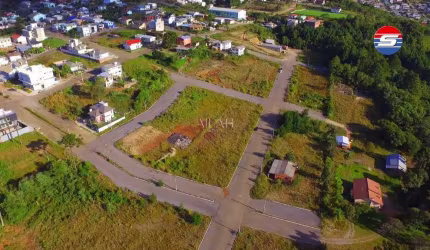 Próximo da BR-423, Rota do Sol, o Loteamento Residencial San Marino conta com 67 lotes, com áreas a partir de 360,00m².  O espaço está localizado em área urbanizada, próximo a áreas verdes e de preser