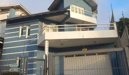 Excelente Casa semimobiliada com 340 metros quadrados no Bairro Sagrada Família Caxias do Sul