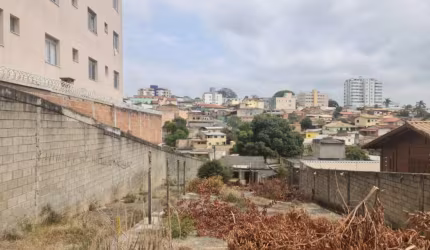 Terreno à venda na Rua Montes Claros, Alvorada, Contagem por R$ 530.000