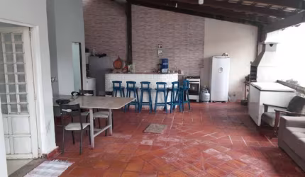 Casa com 4 quartos à venda na Rua Doze, Sapucaia II, Contagem por R$ 750.000