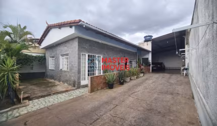 Casa com 3 quartos à venda na Cláudio, Amazonas, Contagem por R$ 750.000