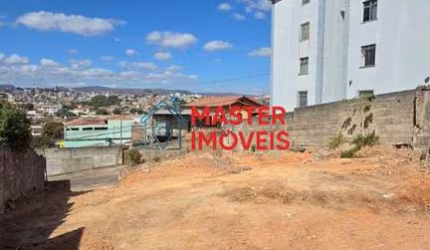 Terreno à venda na Rua Diógenes Nogueira, Inconfidentes, Contagem por R$ 275.000