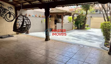 Casa em condomínio fechado com 3 quartos à venda na Rua Capela, Jardim Riacho das Pedras, Contagem por R$ 880.000