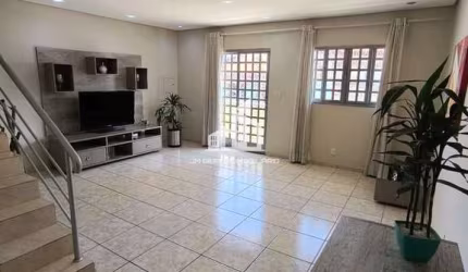 Sobrado 3 dormitórios sendo 1 suíte, Jd Prestes de Barros