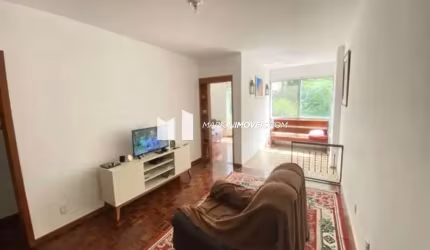 Apartamento à venda no Leme, Rio de Janeiro, 3 quartos (1 suíte), sala, banheiro, área de serviço, cozinha, dependência,1 vaga. Lâmina. 116m².R$1.03M