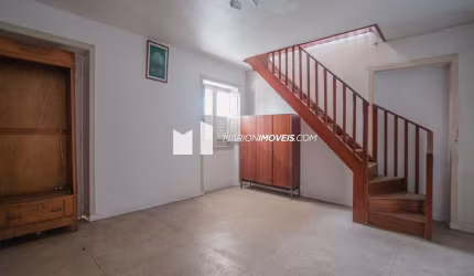 OPORTUNIDADE! Casarão na Tijuca, Rio de Janeiro, duplex, 7 quartos; escritório, salas, armários, comercial ou residencial; quintal; 4 vagas; anexo