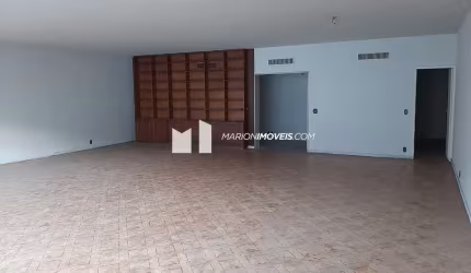 Apartamento à venda no Flamengo, Rio de Janeiro/RJ, com 4 quartos (1 suíte), salão, cozinha, dependências completas, ampla área de serviço; armários