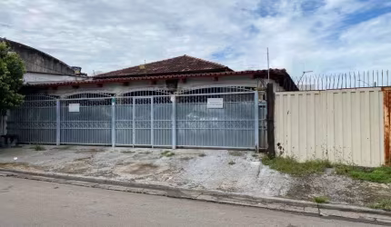 Imóvel para venda com 528m² de terreno, com 3 quartos sendo 1 suíte, em Cidade Jardim - Goiânia - GO