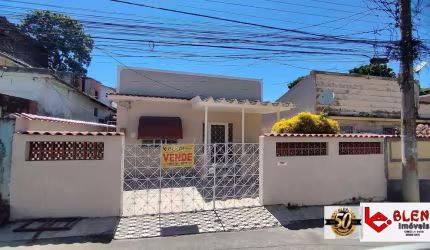 Venda Casa de 02 Quartos em vila residencial em Santa Cruz-RJ