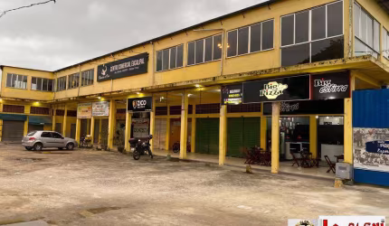Lojas em Prédio Comercial em Santa Cruz - RJ