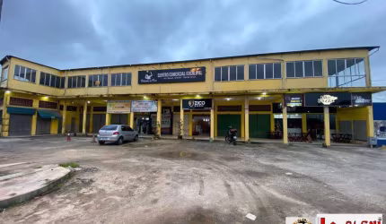 Lojas em Prédio Comercial em Santa Cruz - RJ