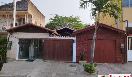 2 CASAS E 1 LOJA EM ÁREA NOBRE DE SANTA CRUZ - RJ