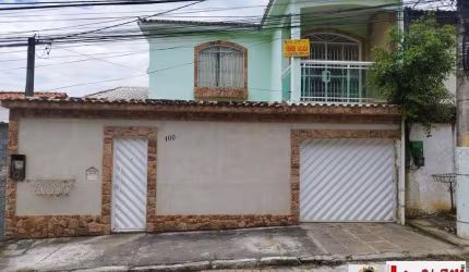 VENDA CASA DUPLEX 3 QUARTOS EM CONDOMÍNIO EM CAMPO GRANDE COM RGI