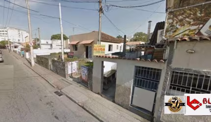 Casa de 2Q, para loc. residencial ou comercial em Sta. Cruz