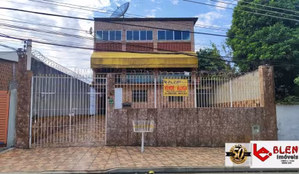 Casa com 3 Pavimentos- venda/Aluguel para fins comerciais em Santa Cruz- RJ