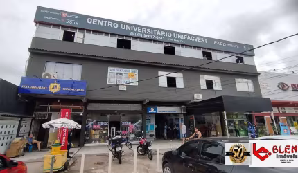 Sala com 35m² em Galeria na Areia Branca - Santa Cruz-RJ