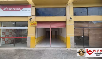 Loja com 70m² em prédio comercial em Paciência -RJ.