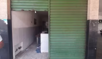 Loja Com 27m² em Santa Cruz-RJ