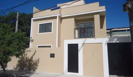CASA TRÍPLEX COM SALA 3 SUÍTES E TERRAÇO GOURMET A VENDA NO COSTAZUL EM RIO DAS OSTRAS RJ
