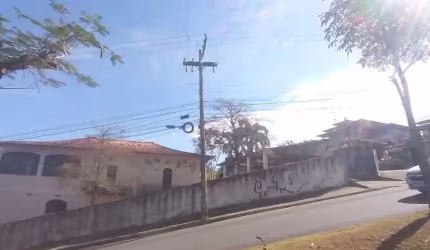 Casa a venda no centro de Rio das ostras com um terreno de 2.420 metros