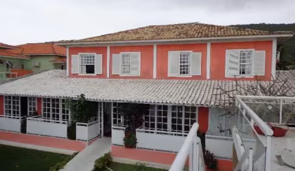 CASA A VENDA NA GAMBOA, CABO FRIO.