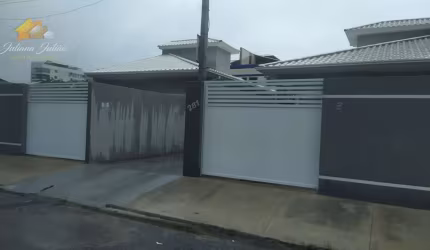 CASA LINEAR COM 3 QUARTOS SENDO 1 SUITE NO BAIRRO EXTENSÃO DO BOSQUE EM RIO DAS OSTRAS RJ