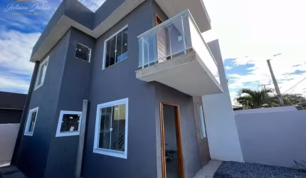 CASA DUPLEX COM 2 SUÍTES A VENDA NO BAIRRO VERDES MARES, RIO DAS OSTRAS, RJ