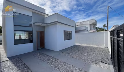 CASA LINEAR COM 3 QUARTOS E ÁREA GOURMET NA ENSEADA DAS GAIVOTAS, RIO DAS OSTRAS,. RJ