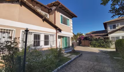 CASA DUPLEX COM 4 QUARTOS SENDO 1 SUÍTE A VENDA NO JARDIM MARILÉA EM RIO DAS OSTRAS RJ