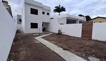 CASA DUPLEX COM 4 QUARTOS SENDO 3 SUÍTE A VENDA NO BAIRRO EXTENSÃO DO BOSQUE EM RIO DAS OSTRAS RJ