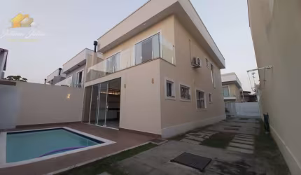 CASA DUPLEX COM 3 QUARTOS SENDO 2 SUÍTES A VENDA NO BAIRRO EXTENSÃO DO BOSQUE EM RIO DAS OSTRAS RJ