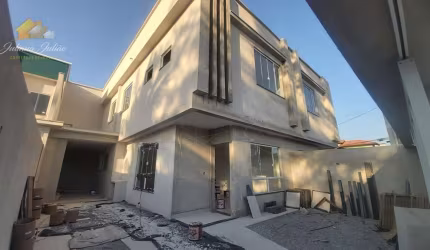 CASA DUPLEX COM 3 SUÍTES A VENDA NO BAIRRO OURO VERDE EM RIO DAS OSTRAS RJ