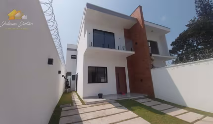 CASA DUPLEX COM 4 QUARTOS SENDO 3 SUÍTES A VENDA NO COSTAZUL EM RIO DAS OSTRAS RJ