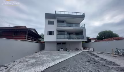 COBERTURA DUPLEX COM 3 QUARTOS SENDO 1 SUÍTE  A VENDA EM COSTAZUL RIO DAS OSTRAS RJ