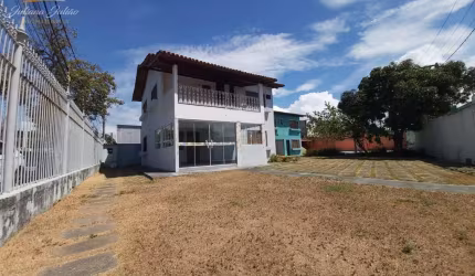 CASA DUPLEX COM 6 QUARTOS A VENDA NO CENTRO DE RIO DAS OSTRAS RJ