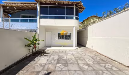 CASA COM 4 QUARTOS SENDO 2 SUÍTES PARA VENDA NO CENTRO DE RIO DAS OSTRAS
