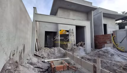 CASA LINEAR COM 4 QUARTOS SENDO 3 SUÍTES A VENDA NO JARDIM MARILÉA EM RIO DAS OSTRAS RJ