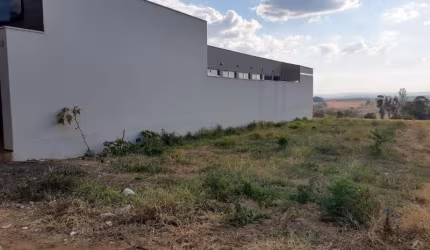 TERRENO BRODOSWKI