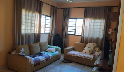 CASA JARDIM ANHANGUERA (COM EDICULA)