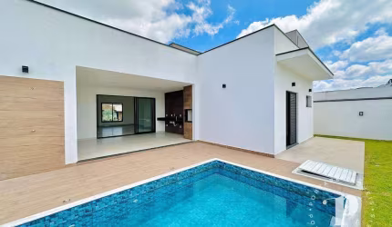 Casa Térrea com 3 Suítes, Piscina, Área Gourmet- Alphaville Nova Esplanada 3 - Votorantim/SP