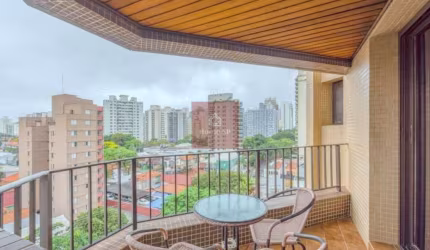 Apartamento com 150m², 3 dormitórios, sendo 3 suítes, 3 vagas.
