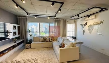 Excelente apartamento na Vila Olimpia com 74m², andar alto, reformado.